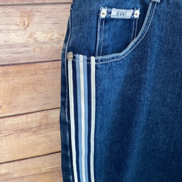 NWOT Vintage Y2K Revolt Fit & Flair Jeans Size 14 - Picture 2 of 8